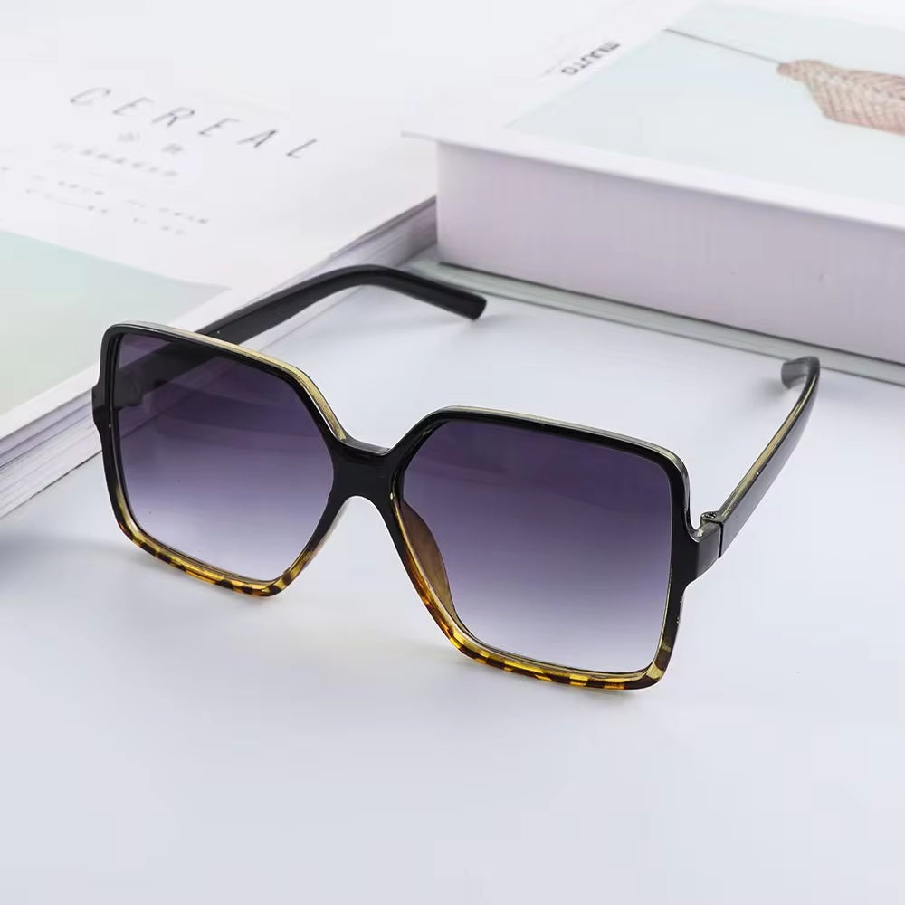 Oversized Square Sunglasses for Women and Men UV Protection Eyeglasses Retro Big Frame Sun Glasses Fashion Shades