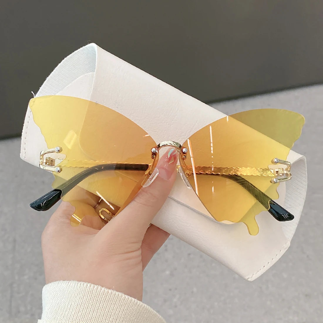 Fashion Sparkling Rhinestone Rimless Butterfly Sunglasses Y2K Women Luxury Brand Vintage Sun Glasses Ladies Eyewear Gafas De Sol